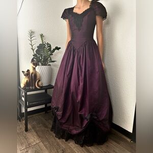 Elegant Purple and Black 90s Prom Dress